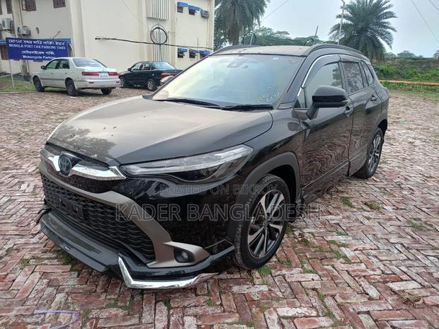 Toyota Corolla Cross 1.8 Hybrid FWD 2022 Black
