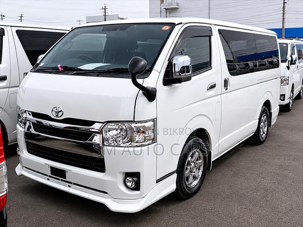 Toyota HiAce 2021 Pearl