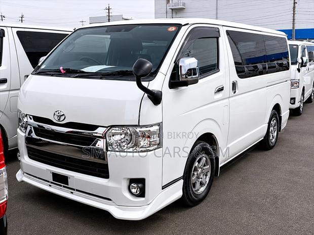 Toyota HiAce 2021 Pearl