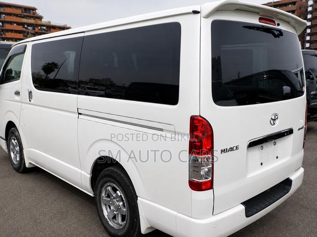 Toyota HiAce 2021 Pearl