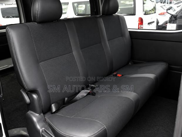 Toyota HiAce 2021 Pearl