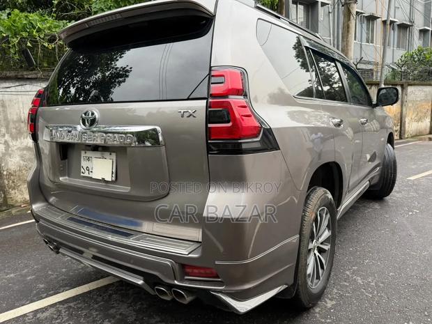 Toyota Land Cruiser Prado 2.7 2018 Brown