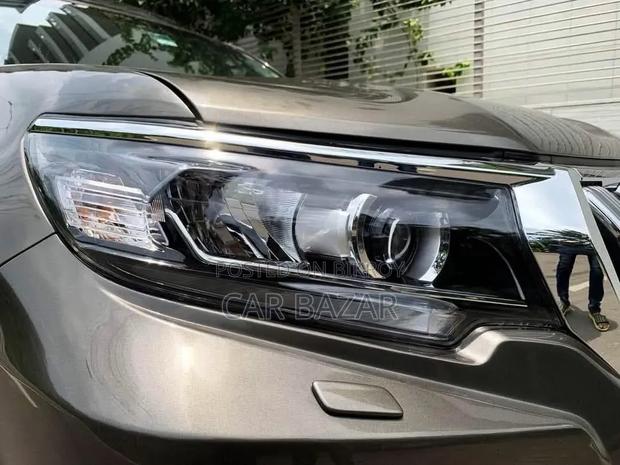 Toyota Land Cruiser Prado 2.7 2017 Brown