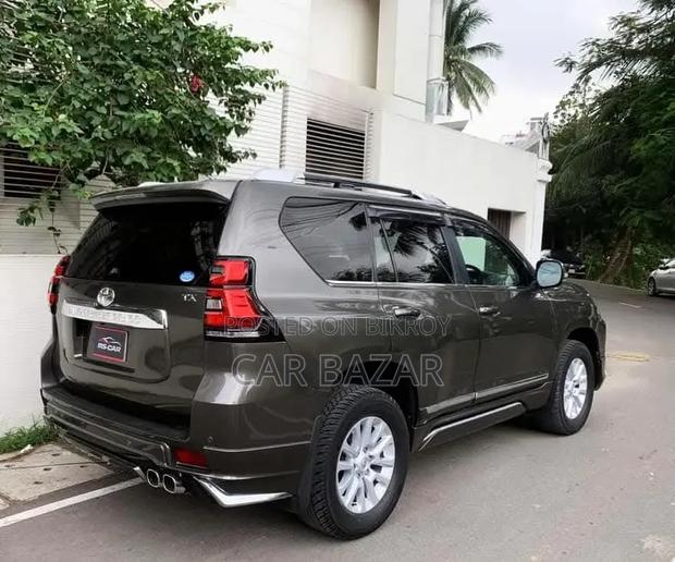 Toyota Land Cruiser Prado 2.7 2017 Brown