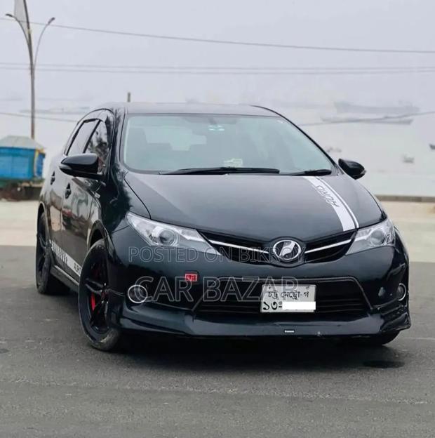 Toyota Auris 2014 Black