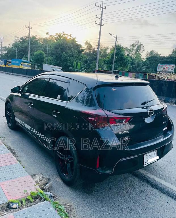 Toyota Auris 2014 Black