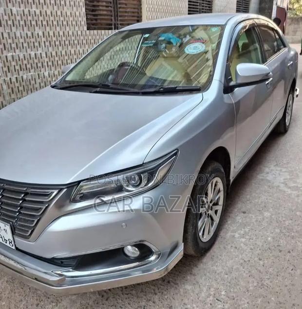 Toyota Premio 1.5 FWD 2017 Silver