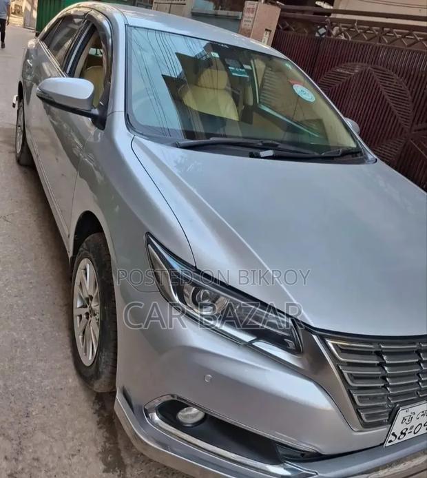 Toyota Premio 1.5 FWD 2017 Silver