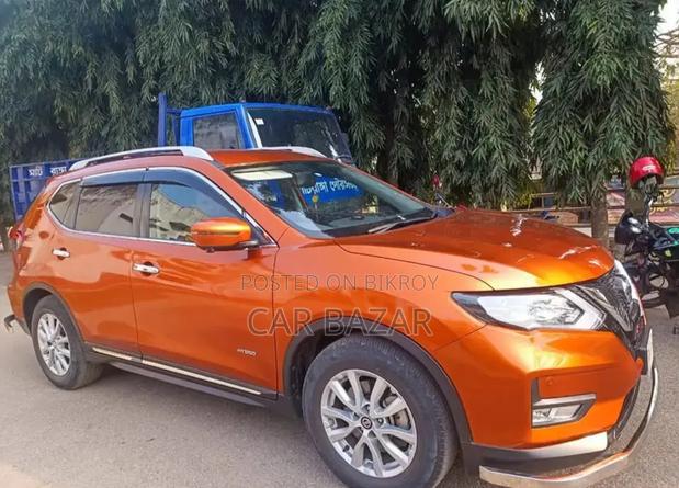 Nissan X-Trail 2.0 Hybrid FWD 2017 Orange