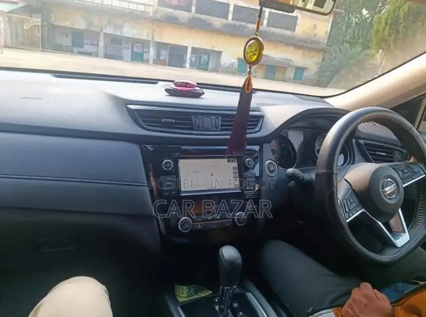 Nissan X-Trail 2.0 Hybrid FWD 2017 Orange
