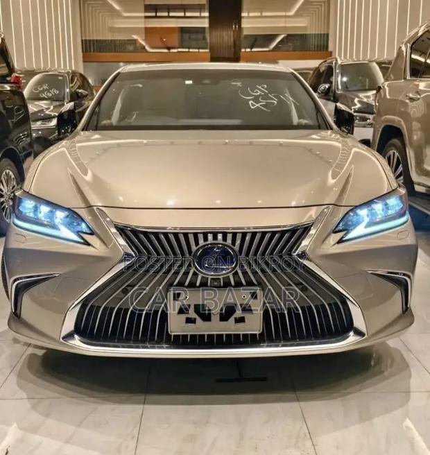 Lexus ES 300h Ultra Luxury 2020 Beige