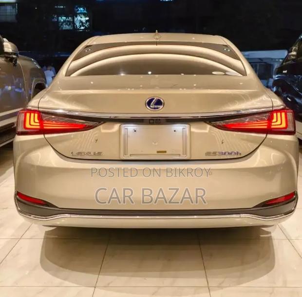 Lexus ES 300h Ultra Luxury 2020 Beige