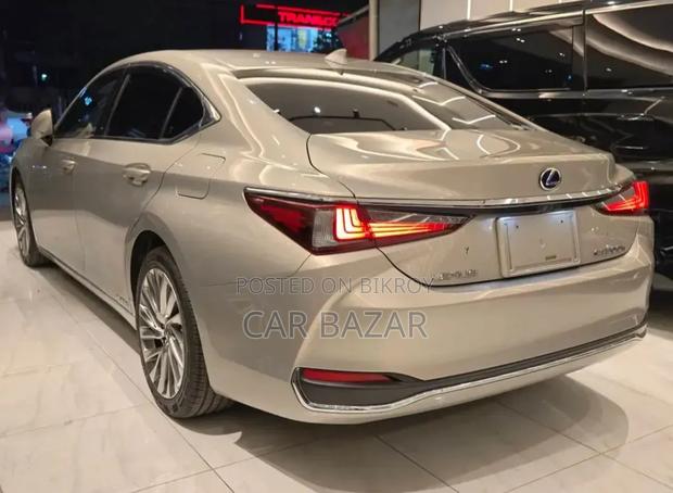 Lexus ES 300h Ultra Luxury 2020 Beige