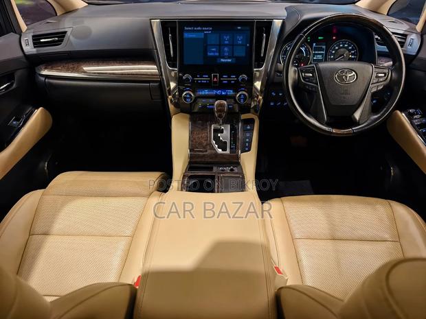 Toyota Alphard 2.5 Hybrid AWD 2020 Maroon
