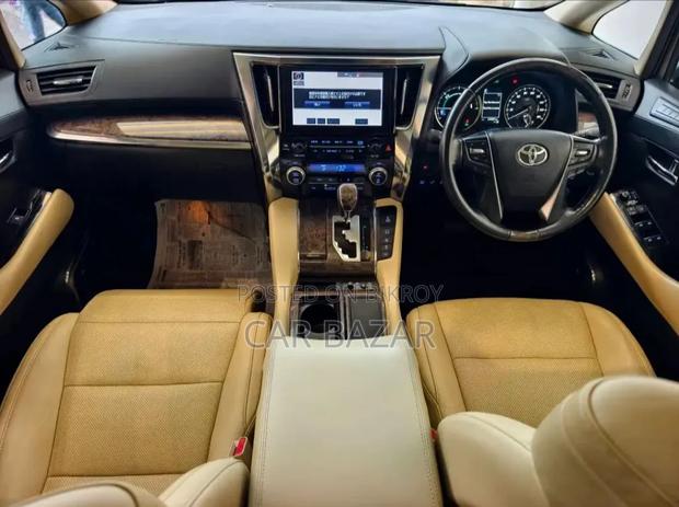 Toyota Alphard 2.5 Hybrid AWD 2020 Off White