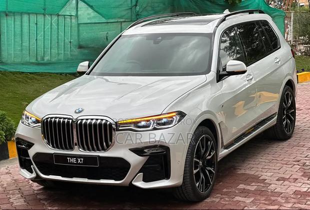 BMW X7 xDrive40i 2021 Off white