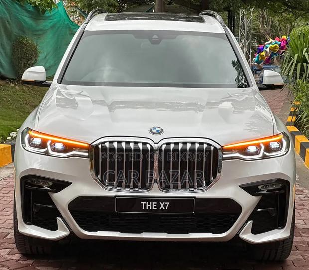 BMW X7 xDrive40i 2021 Off white