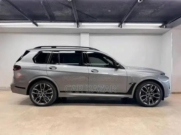 New BMW X7 xDrive40i 2023 Gray