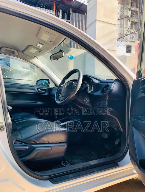 Toyota Corolla Fielder 1.5 Petrol FWD 2016 Silver