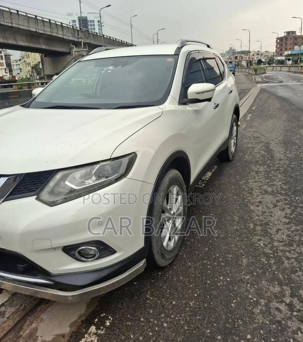 Nissan X-Trail 2.0 Petrol FWD 2014 Off White