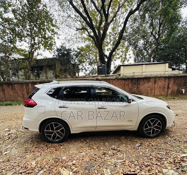 Nissan X-Trail 2.0 Hybrid FWD 2018 Pearl