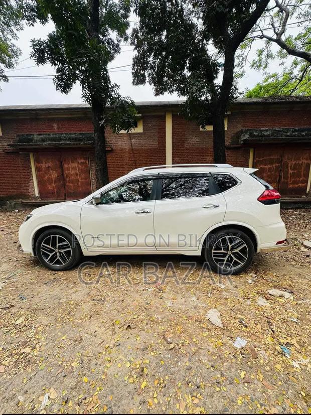 Nissan X-Trail 2.0 Hybrid FWD 2018 Pearl