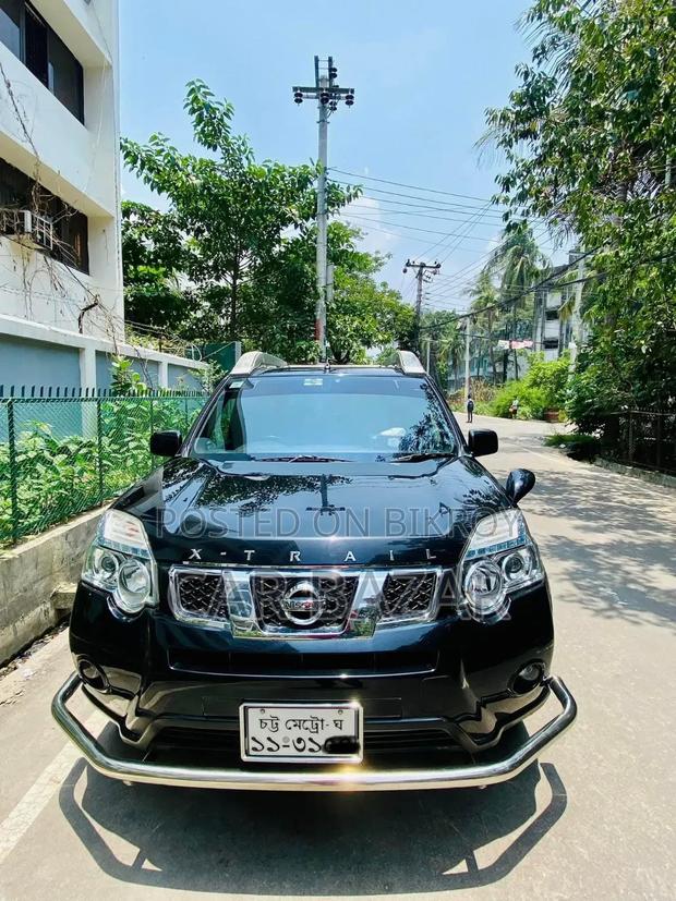 Nissan X-Trail 2.0 Petrol XE 2012 Black