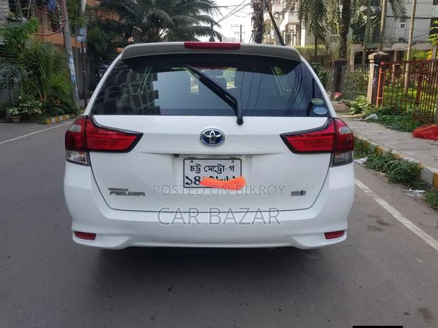 Toyota Corolla Fielder 1.5 Hybrid FWD 2016 Off White