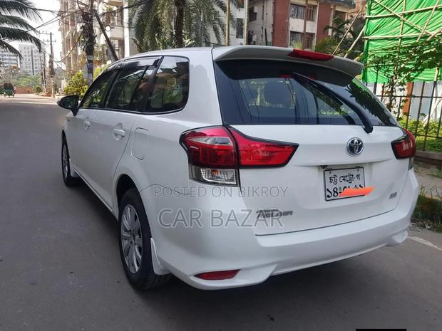 Toyota Corolla Fielder 1.5 Hybrid FWD 2016 Off White