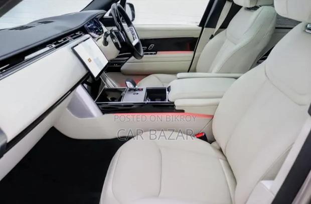 New Land Rover Range Rover Vogue 2025 Gold