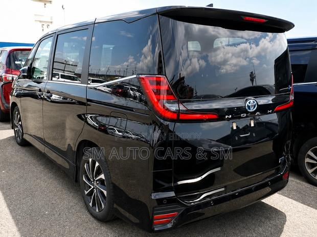 Toyota Noah 2023 Black