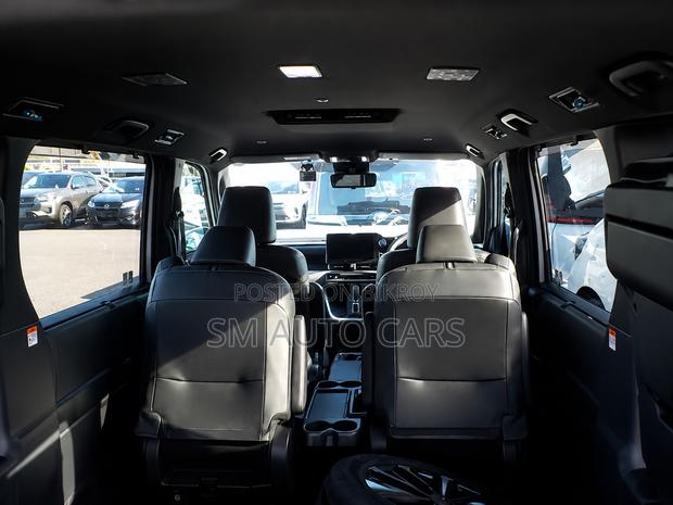Toyota Noah 2023 Pearl