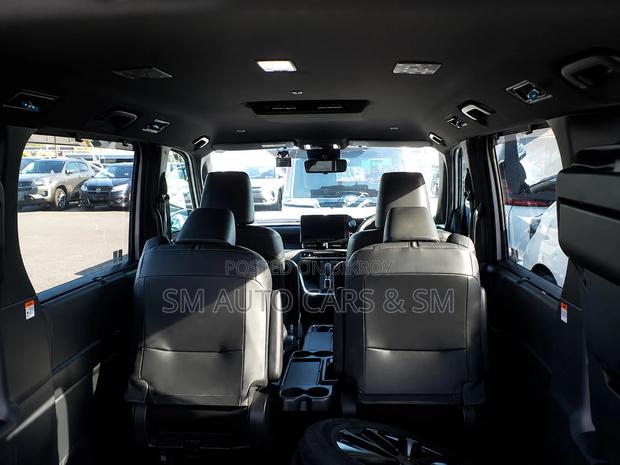 Toyota Noah 2023 Pearl