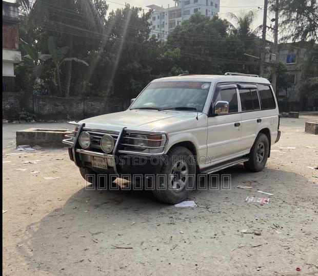 Mitsubishi Pajero 1993 White