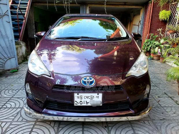 Toyota Aqua S 2014 Maroon