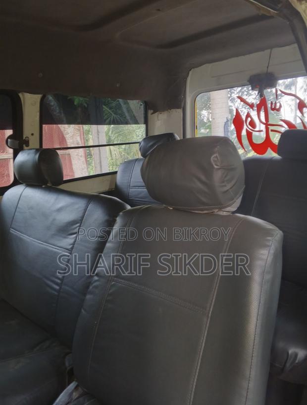 Toyota Noah 2.0 AWD (8 Seater) 2003 White