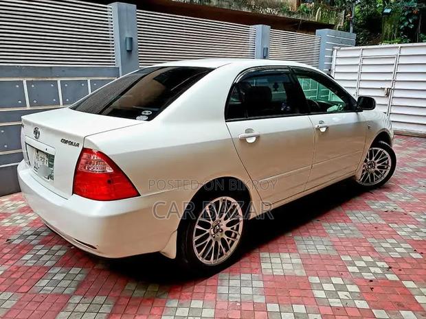 Toyota Corolla Sedan Automatic 2005 White