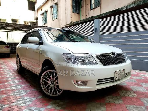 Toyota Corolla Sedan Automatic 2005 White