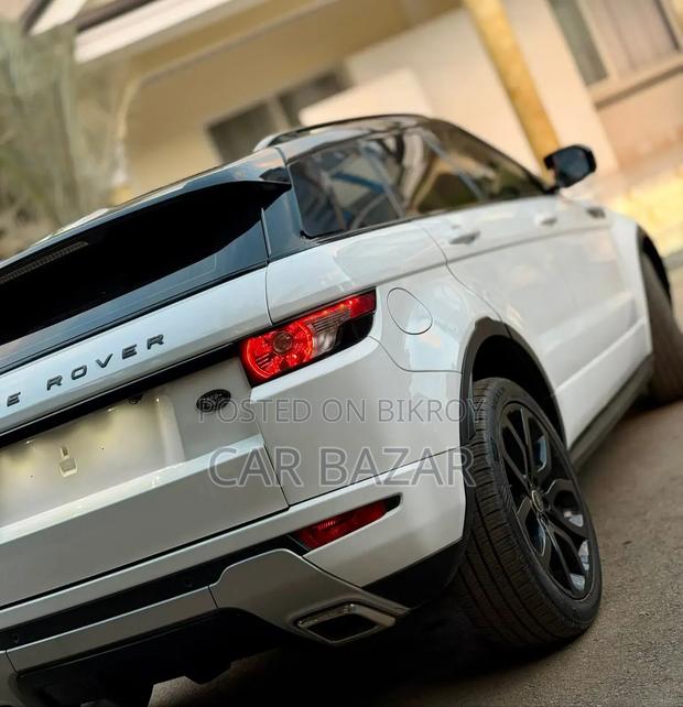 Land Rover Range Rover Evoque Dynamic 4x4 (2.0L 4cyl 9A) 2014 Off White