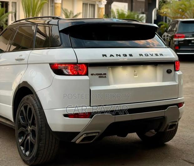 Land Rover Range Rover Evoque Dynamic 4x4 (2.0L 4cyl 9A) 2014 Off White