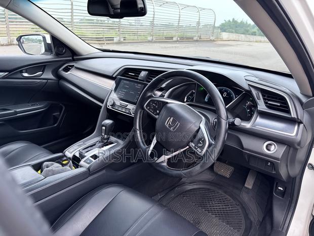 Honda Civic 2016 Pearl