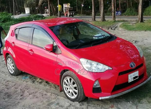 Toyota Aqua 2013 Red