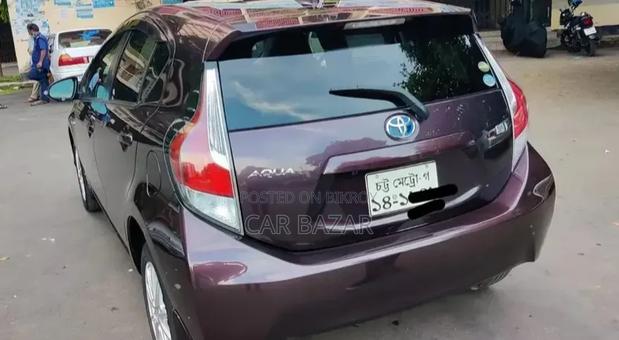 Toyota Aqua 2016 Maroon