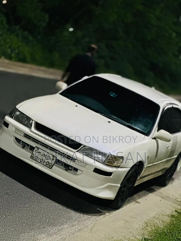 Toyota Corolla Automatic 1994 White