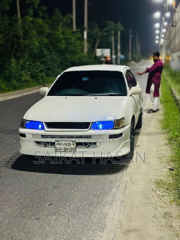 Toyota Corolla Automatic 1994 White