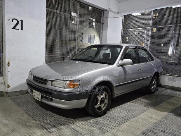 Toyota Corolla 1997 Silver