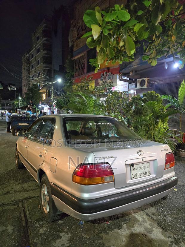 Toyota Corolla 1997 Silver