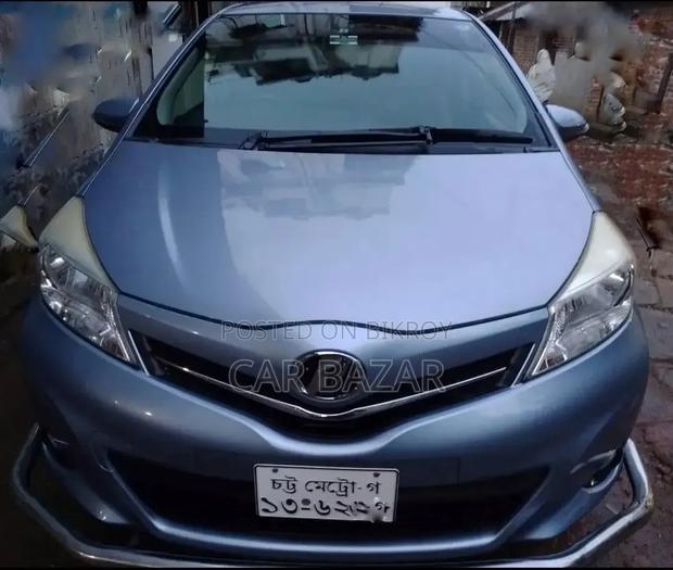 Toyota Vitz 1.3 FWD 5dr 2011 Green