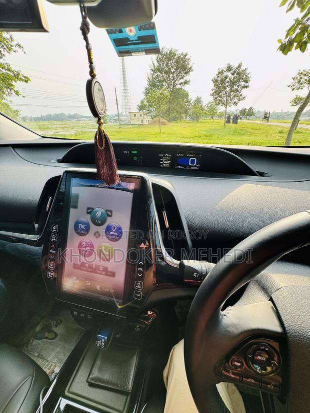 New Toyota Prius 2019 Pearl