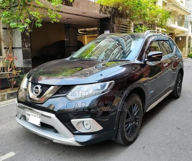Nissan X-Trail 2.0 Hybrid FWD 2015 Black